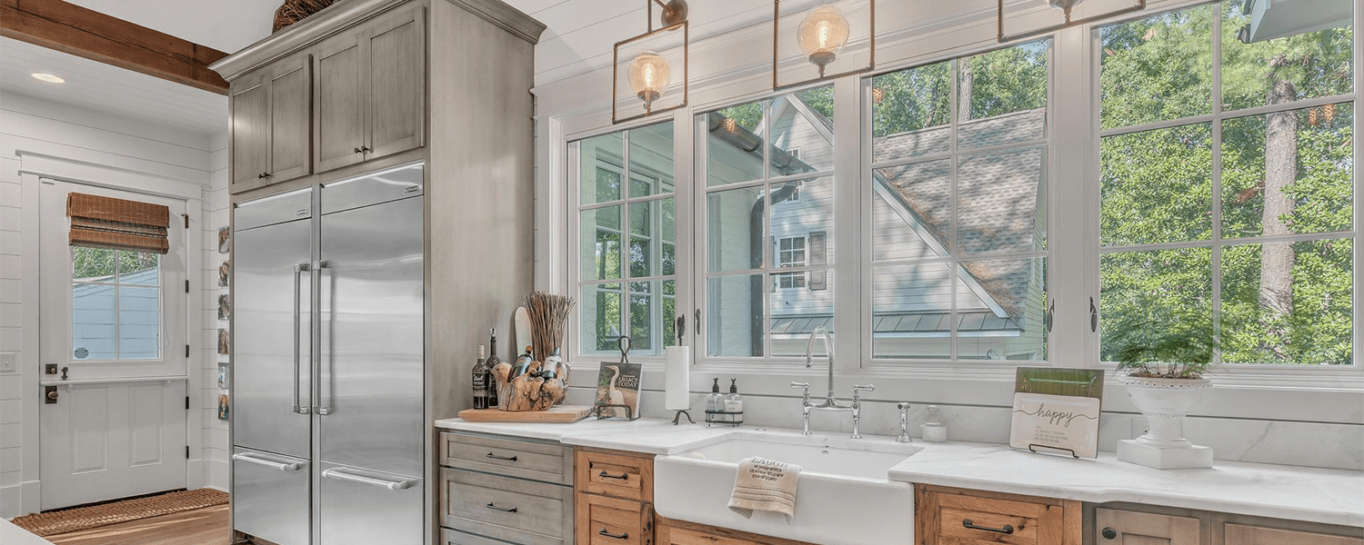 A beautiful custom kitchen built by Innovative Construction Services, a custom home and renovation company in Auburn and Opelika, Alabama.