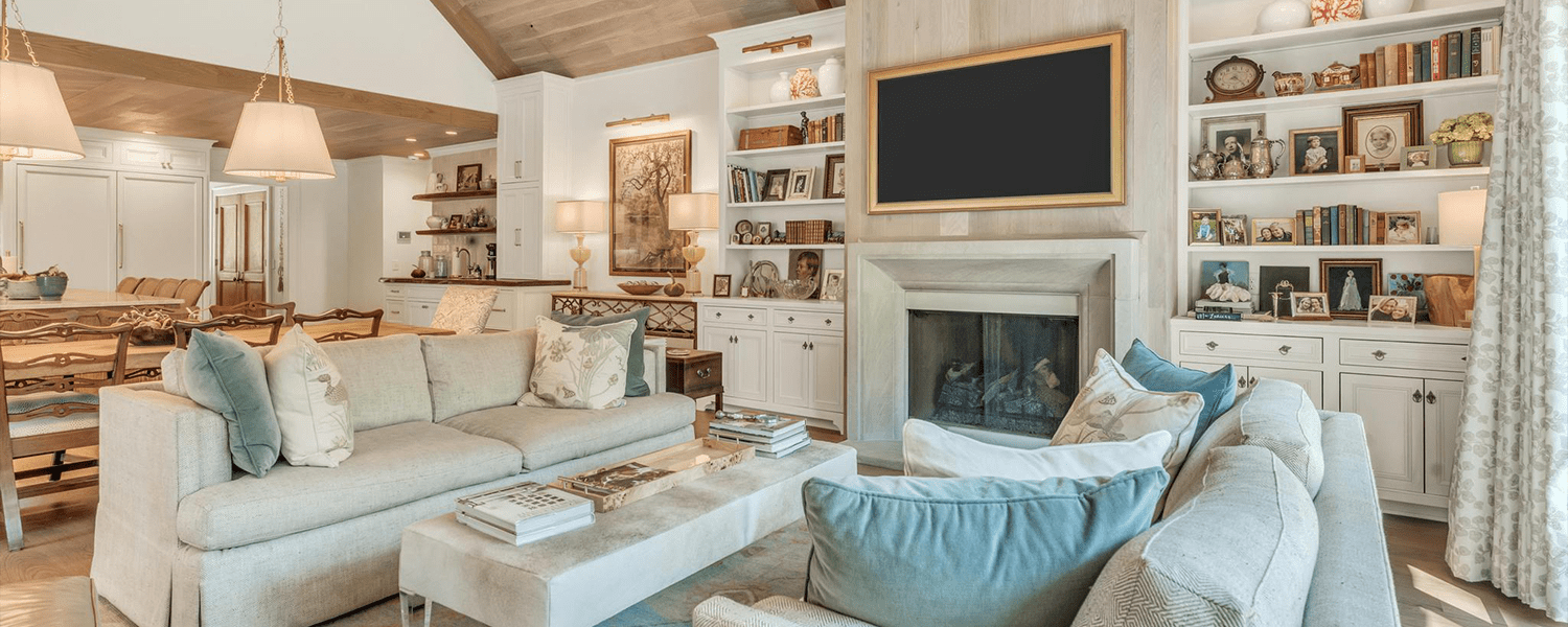 A cozy living room built by Innovative Construction Services, a custom home and renovation company in Auburn and Opelika, Alabama.